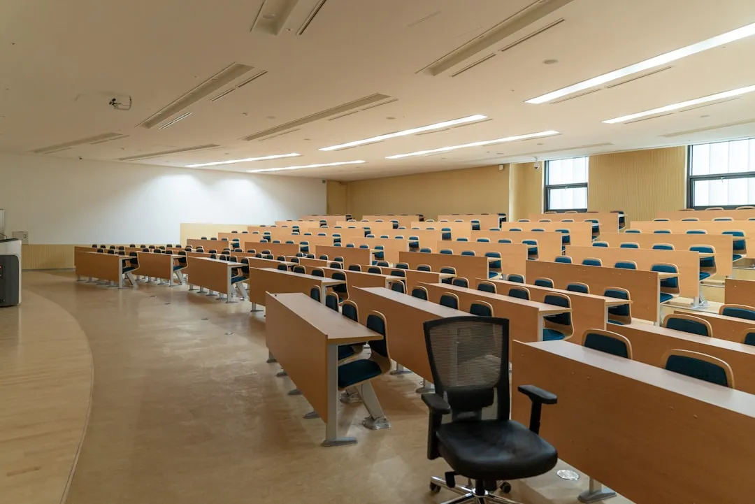 教务管理系统选型对比：排课与成绩查询功能模块分析正文配图 1